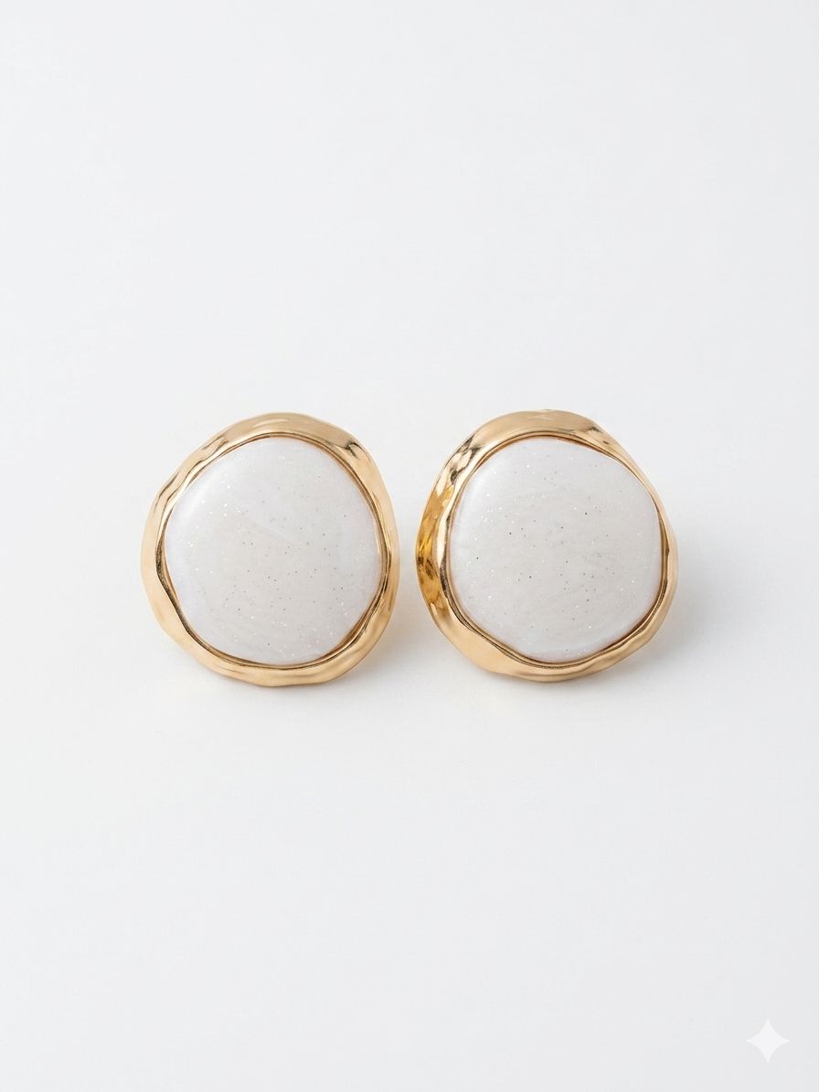 LUMI Aurora White Stone Stud