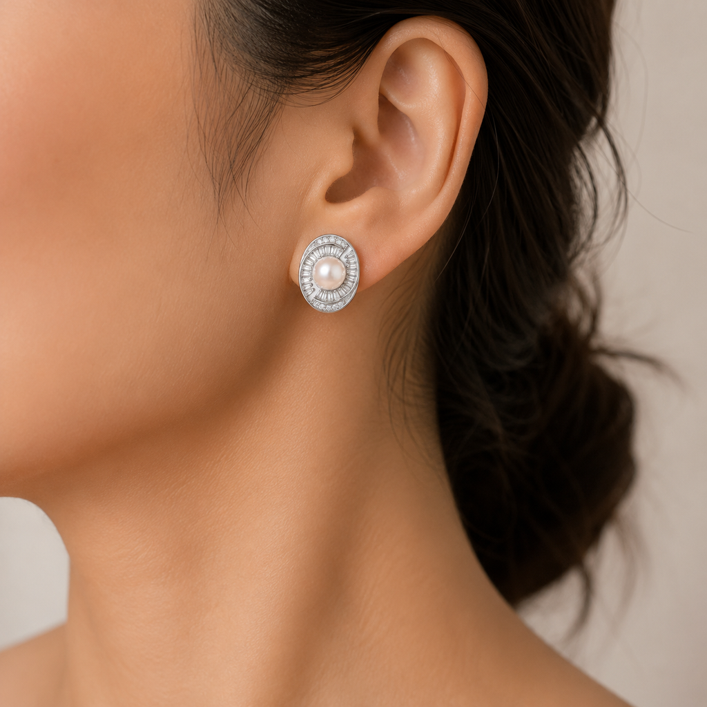 LUMI Pearl Halo Studs